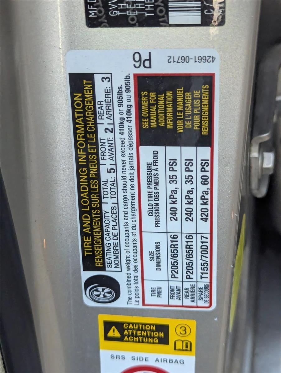 2017 Toyota Camry LE Auto (SE)