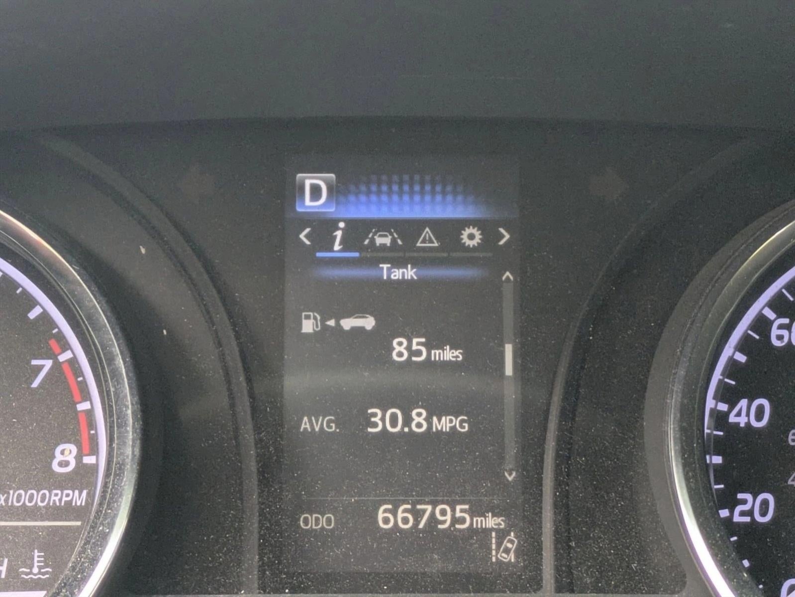 2020 Toyota Camry LE Auto (SE)