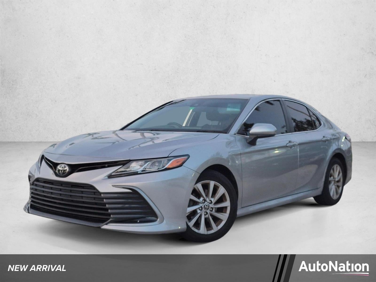 2022 Toyota Camry LE Auto (SE)