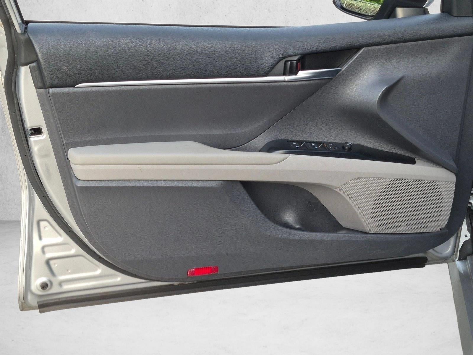 2020 Toyota Camry LE Auto (SE)