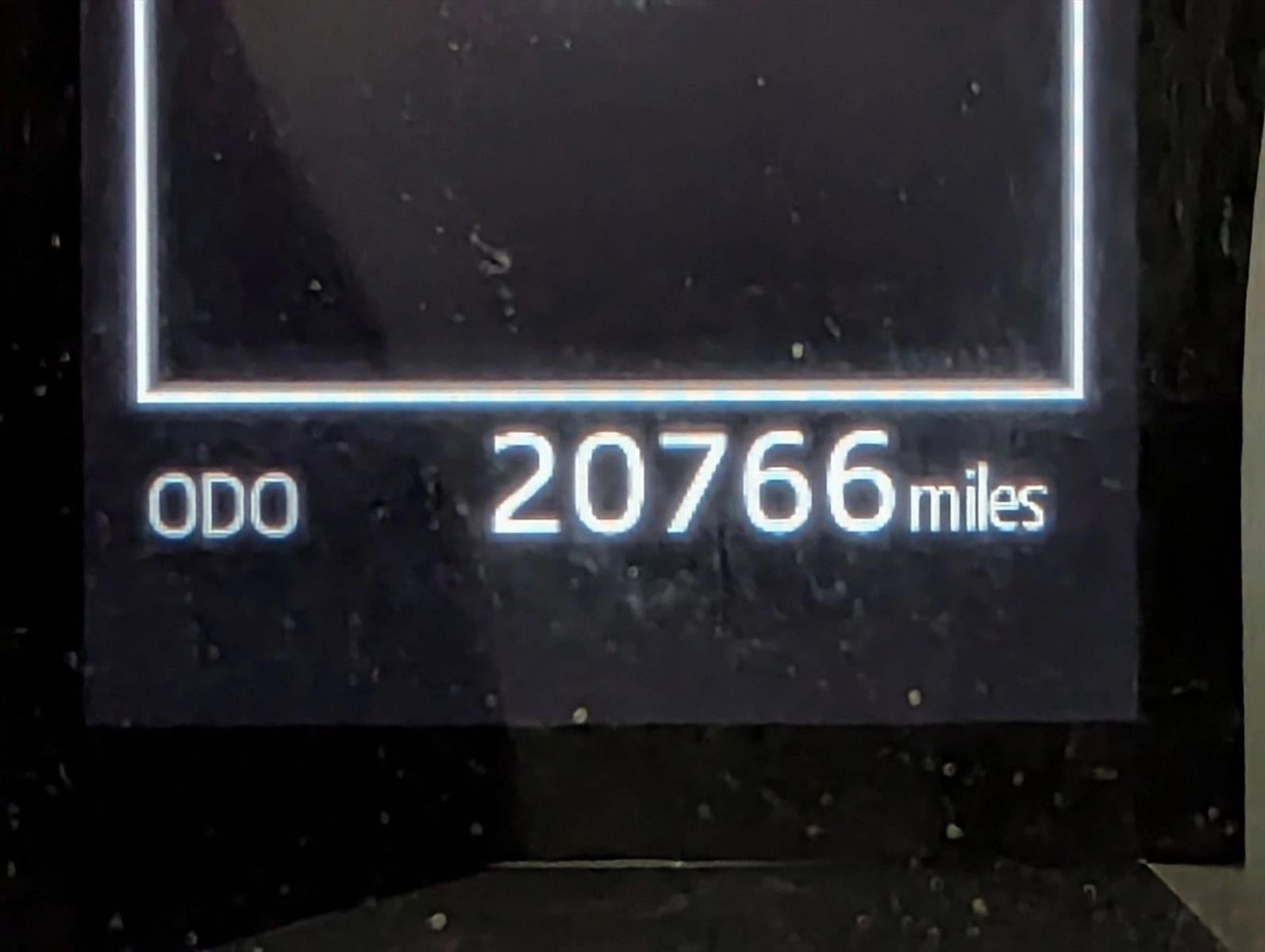 2020 Toyota Camry LE Auto (SE)