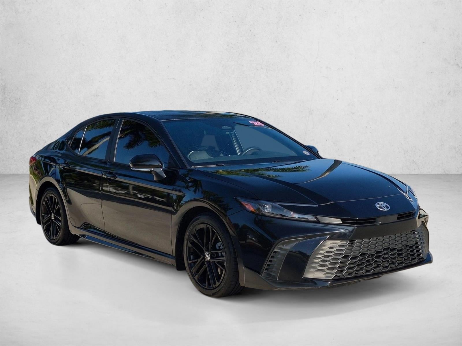 2025 Toyota Camry SE (SE)