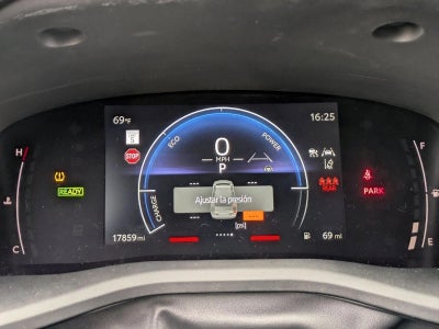 2025 Toyota Camry LE (SE)