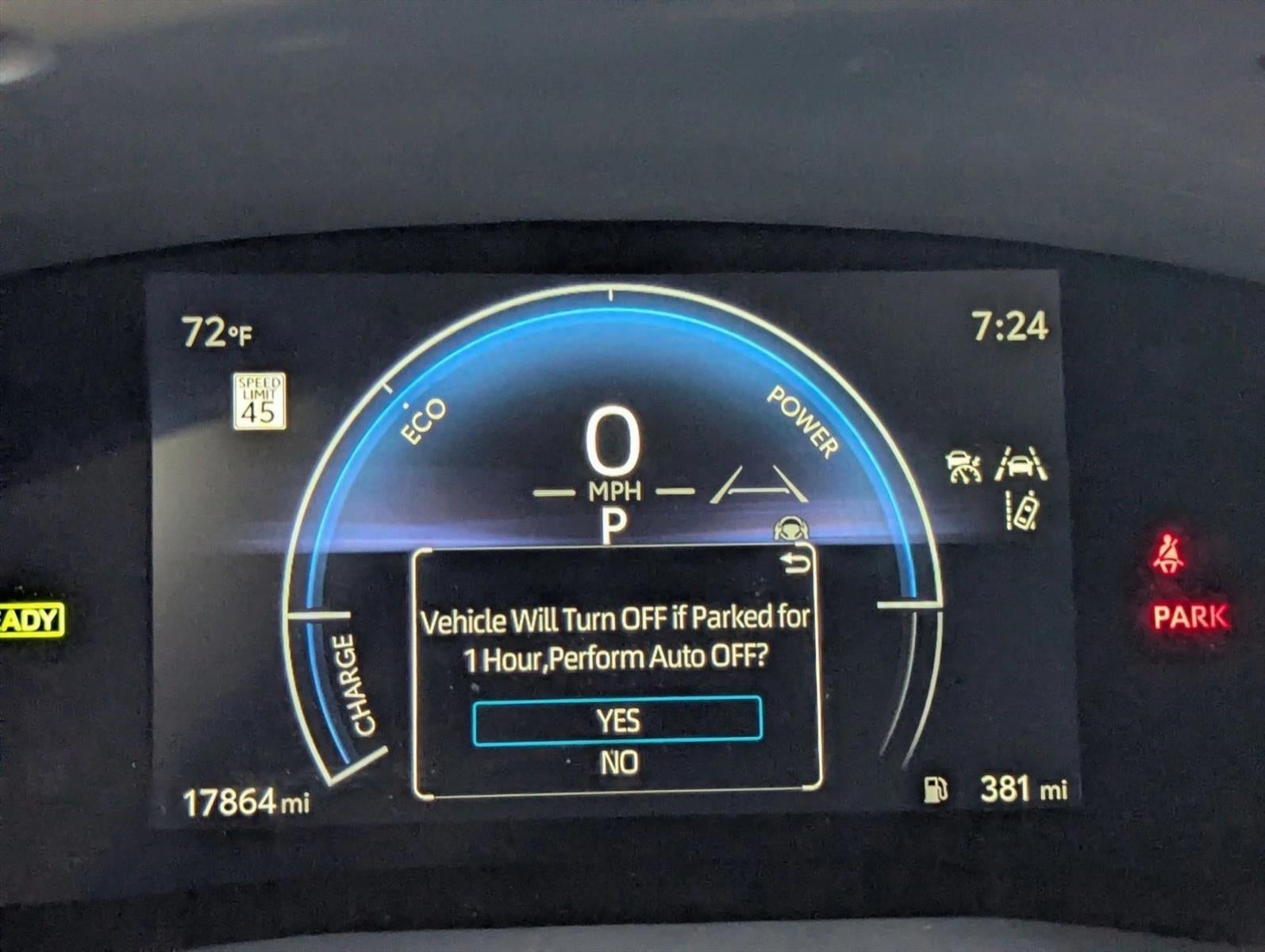 2025 Toyota Camry LE (SE)