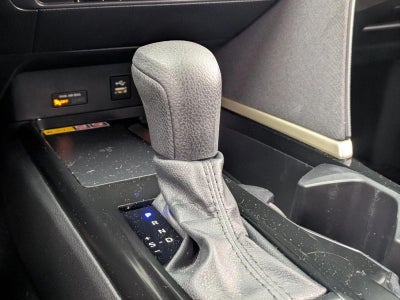 2025 Toyota Camry LE (SE)