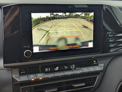 2025 Toyota Camry LE (SE)