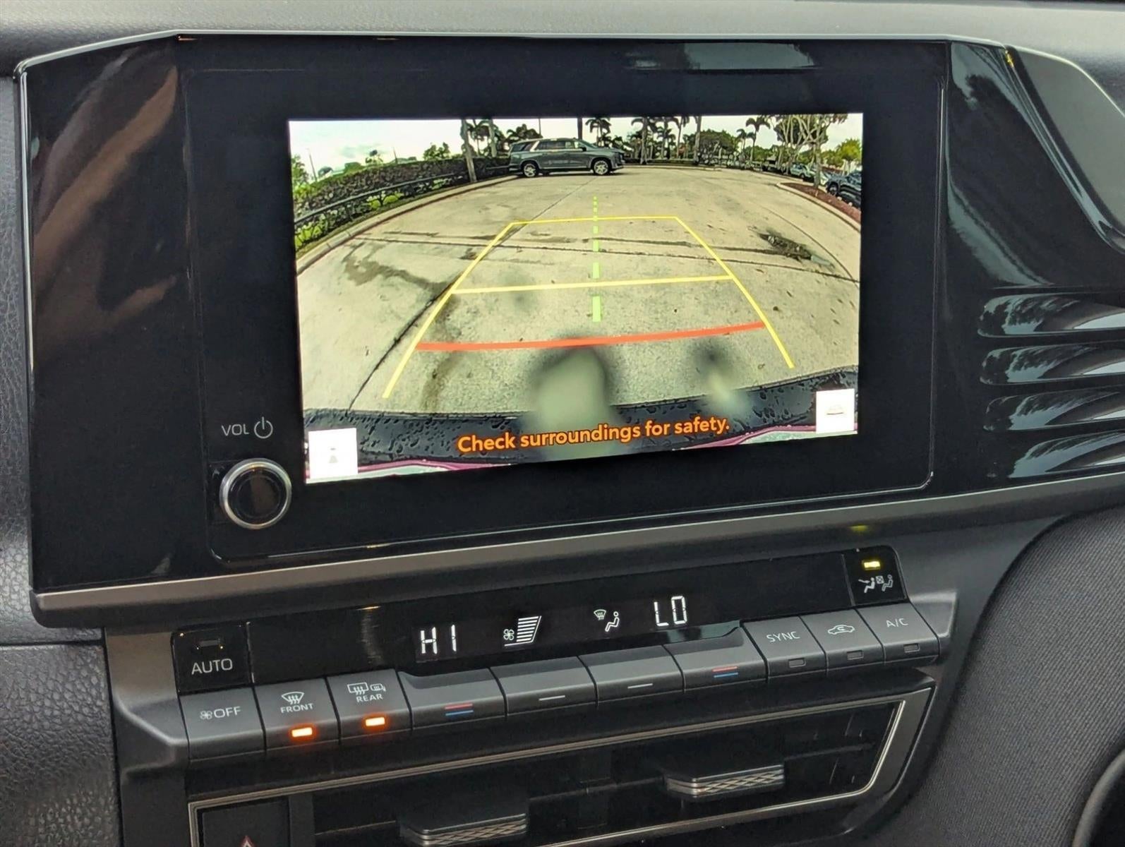 2025 Toyota Camry LE (SE)