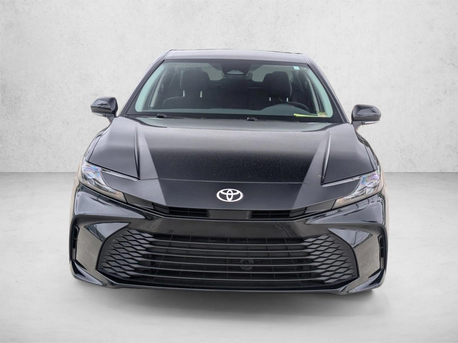 2025 Toyota Camry LE (SE)