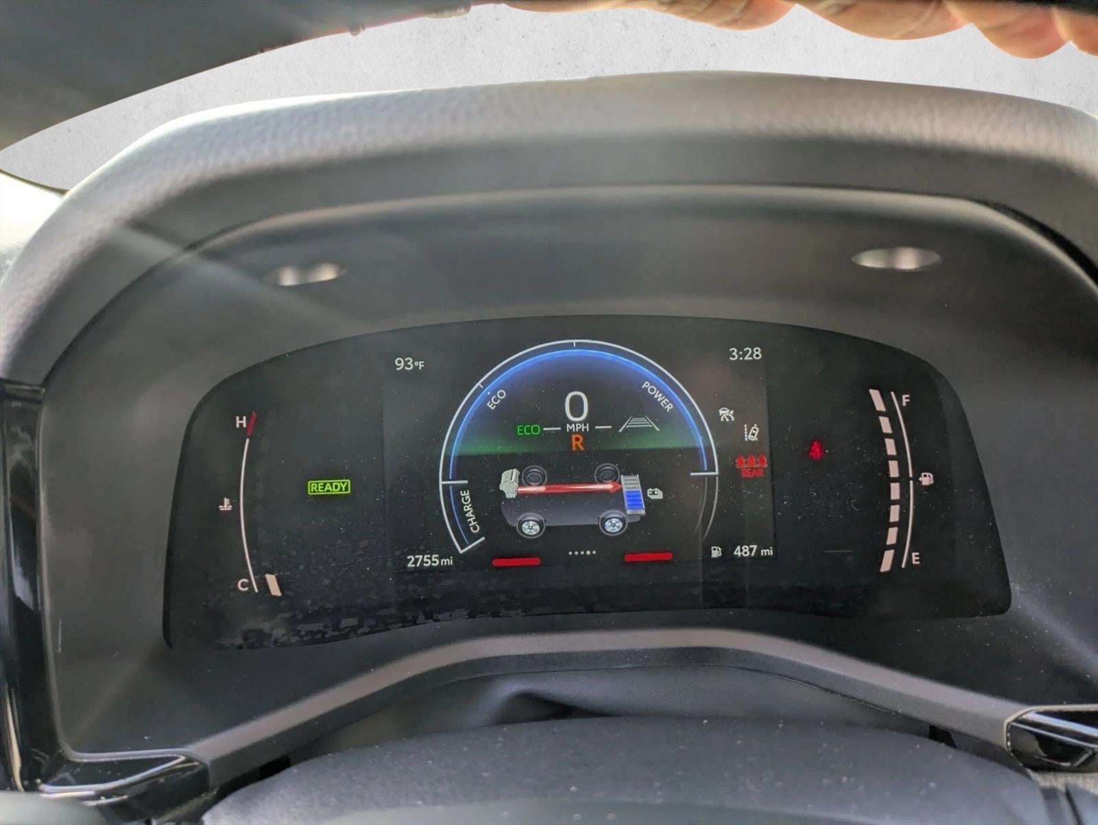 2025 Toyota Camry LE (SE)