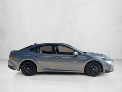 2025 Toyota Camry SE (Natl)
