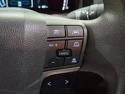 2025 Toyota Camry LE (SE)