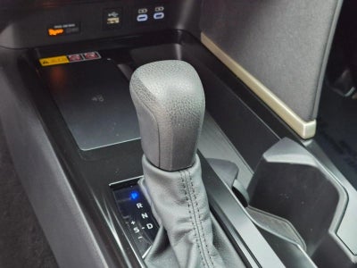 2025 Toyota Camry LE (SE)