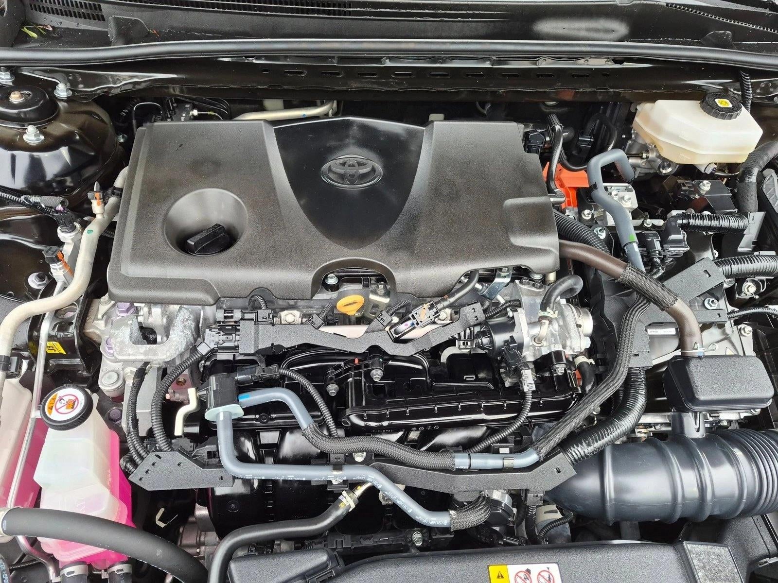 2025 Toyota Camry LE (SE)