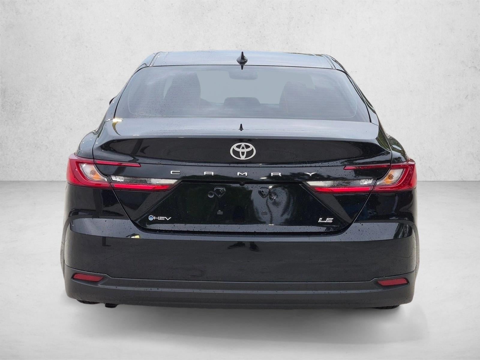 2025 Toyota Camry LE (SE)