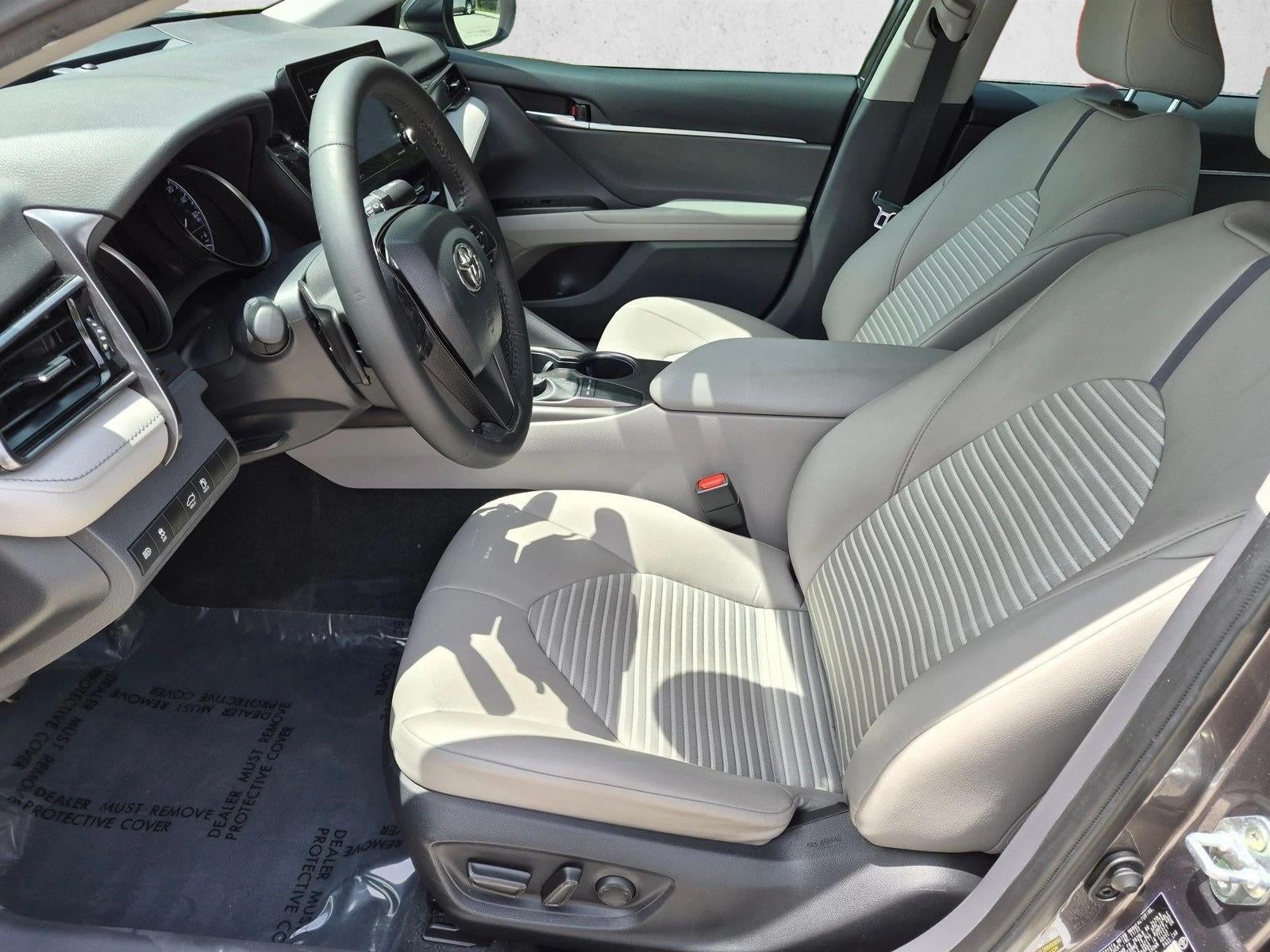 2023 Toyota Camry SE Auto (SE)