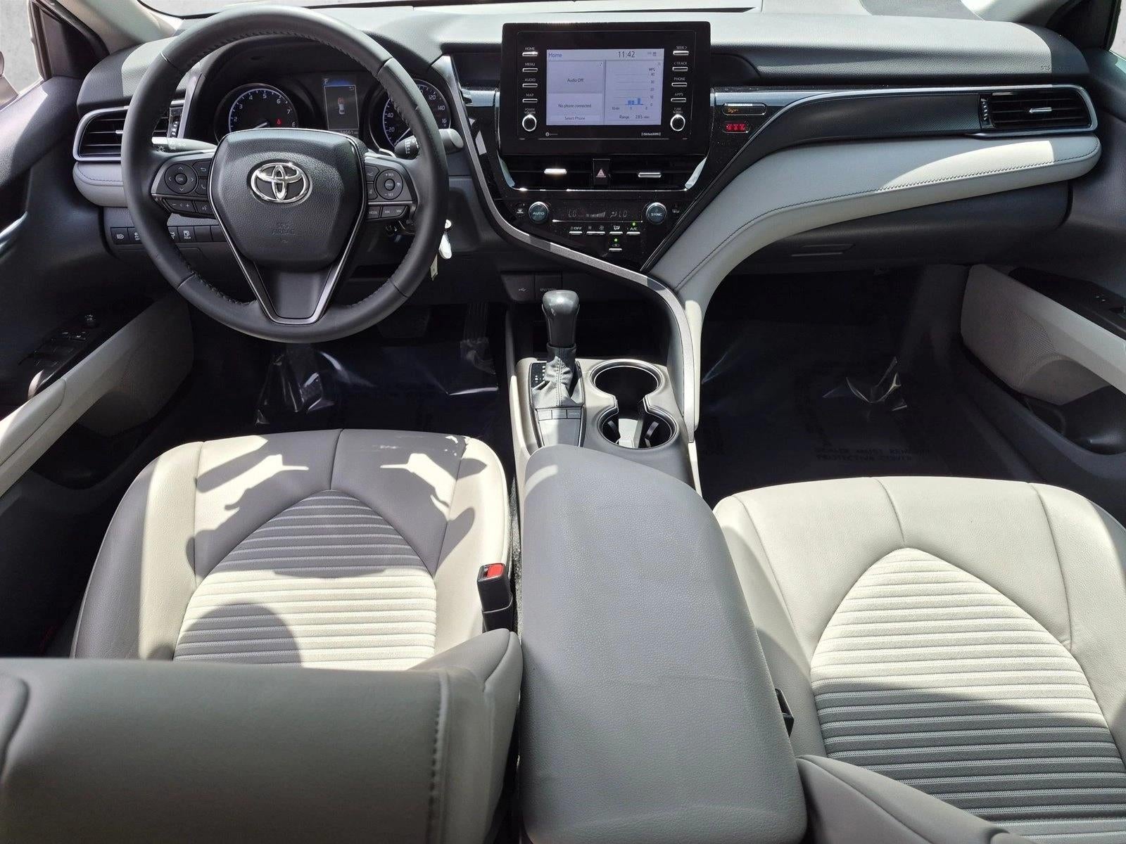 2023 Toyota Camry SE Auto (SE)