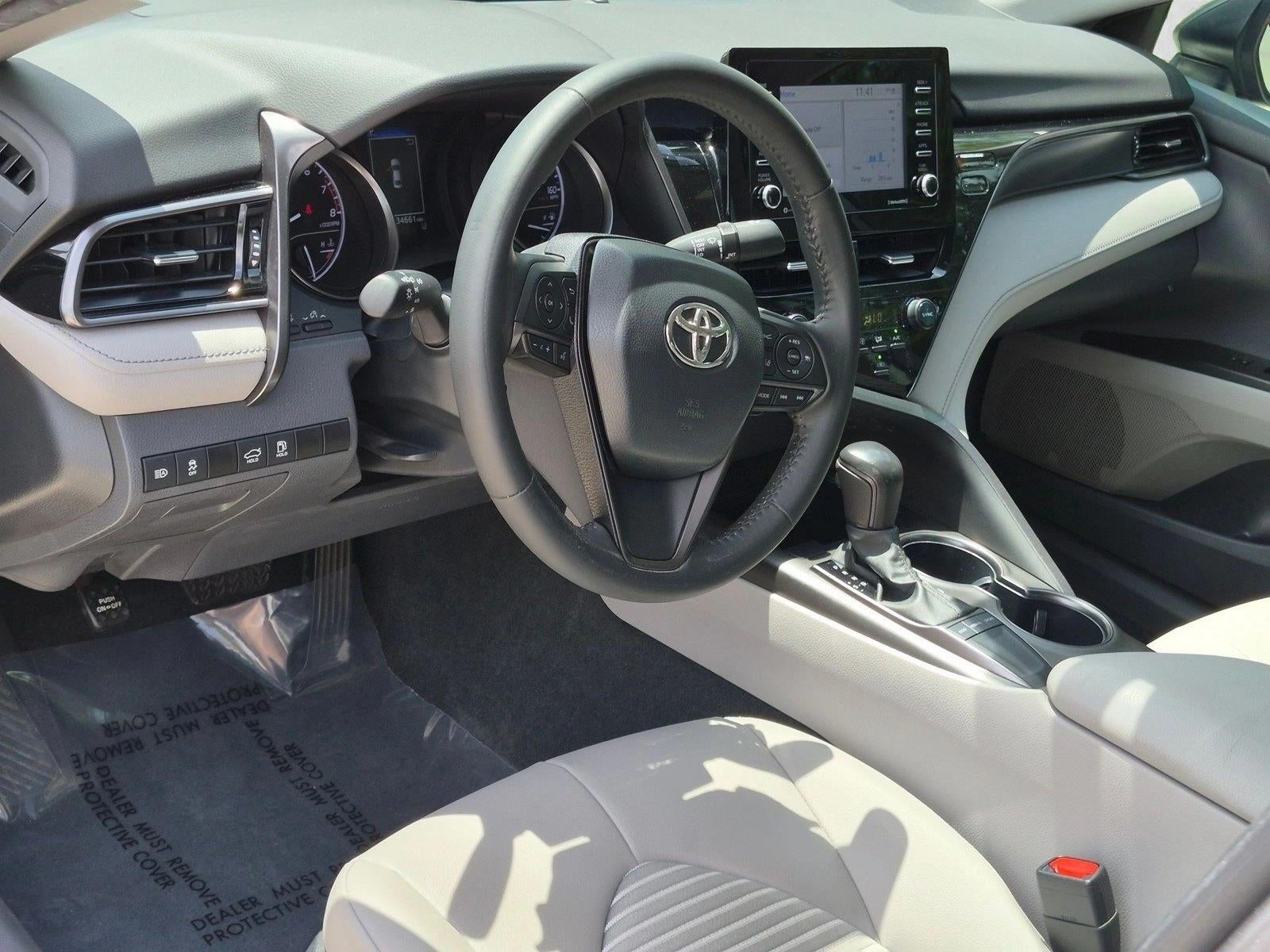 2023 Toyota Camry SE Auto (SE)