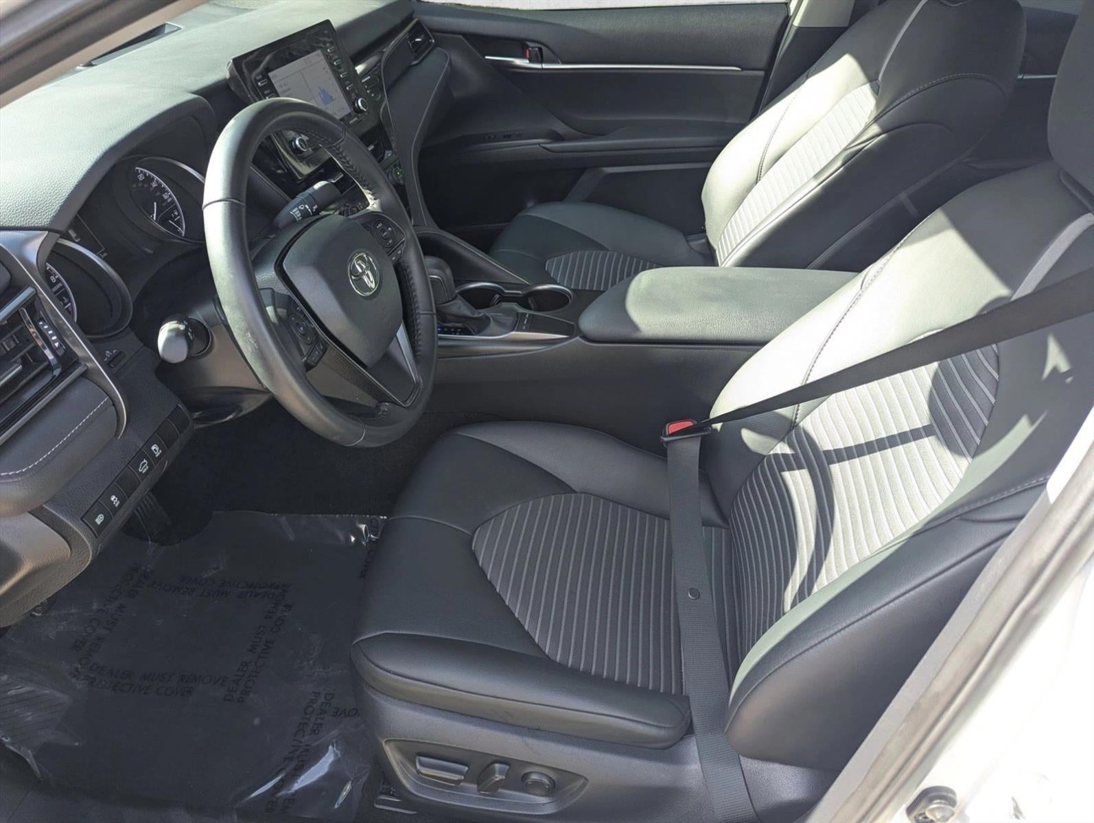 2024 Toyota Camry SE Auto (SE)