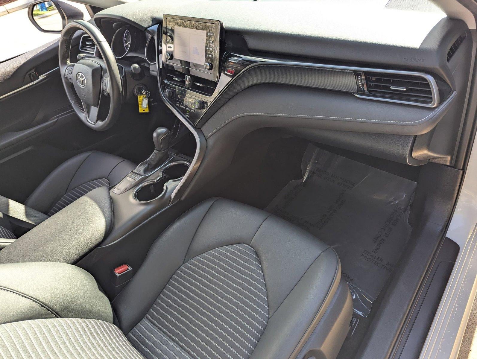 2024 Toyota Camry SE Auto (SE)