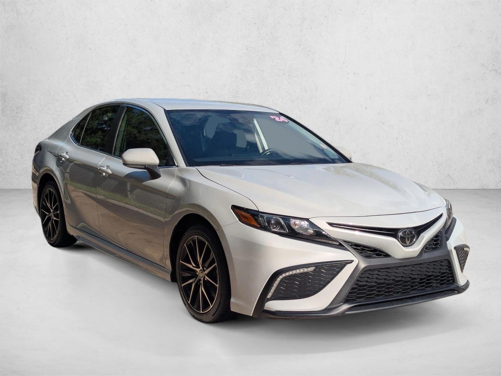 2024 Toyota Camry SE Auto (SE)