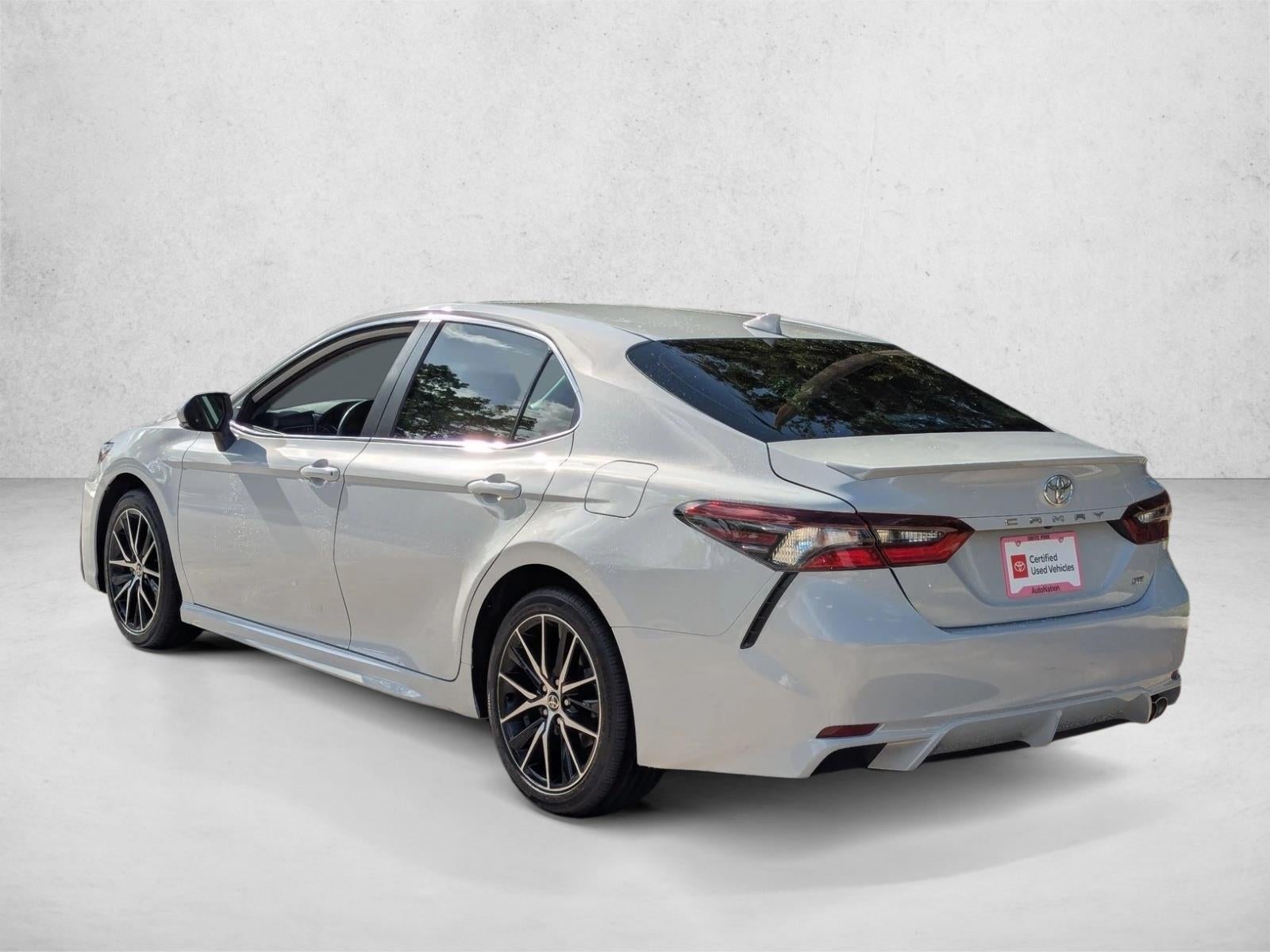 2024 Toyota Camry SE Auto (SE)