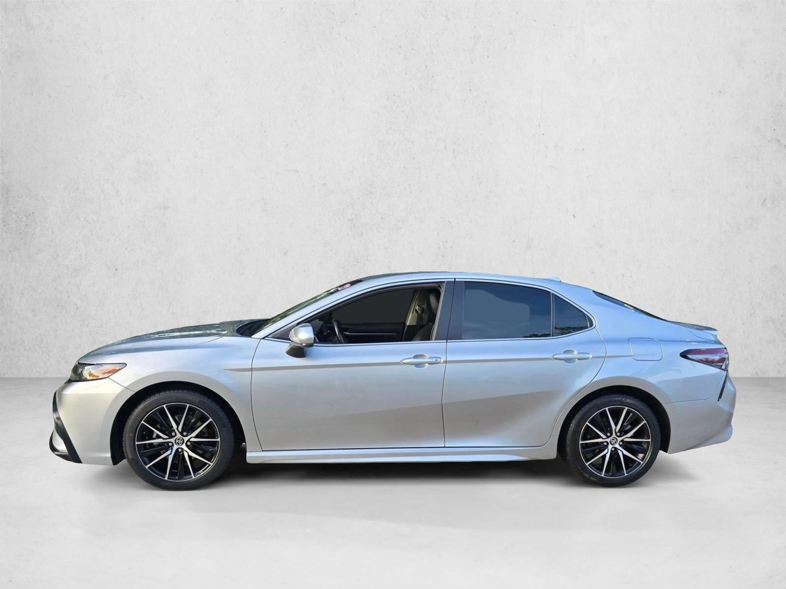 2021 Toyota Camry SE Auto (SE)