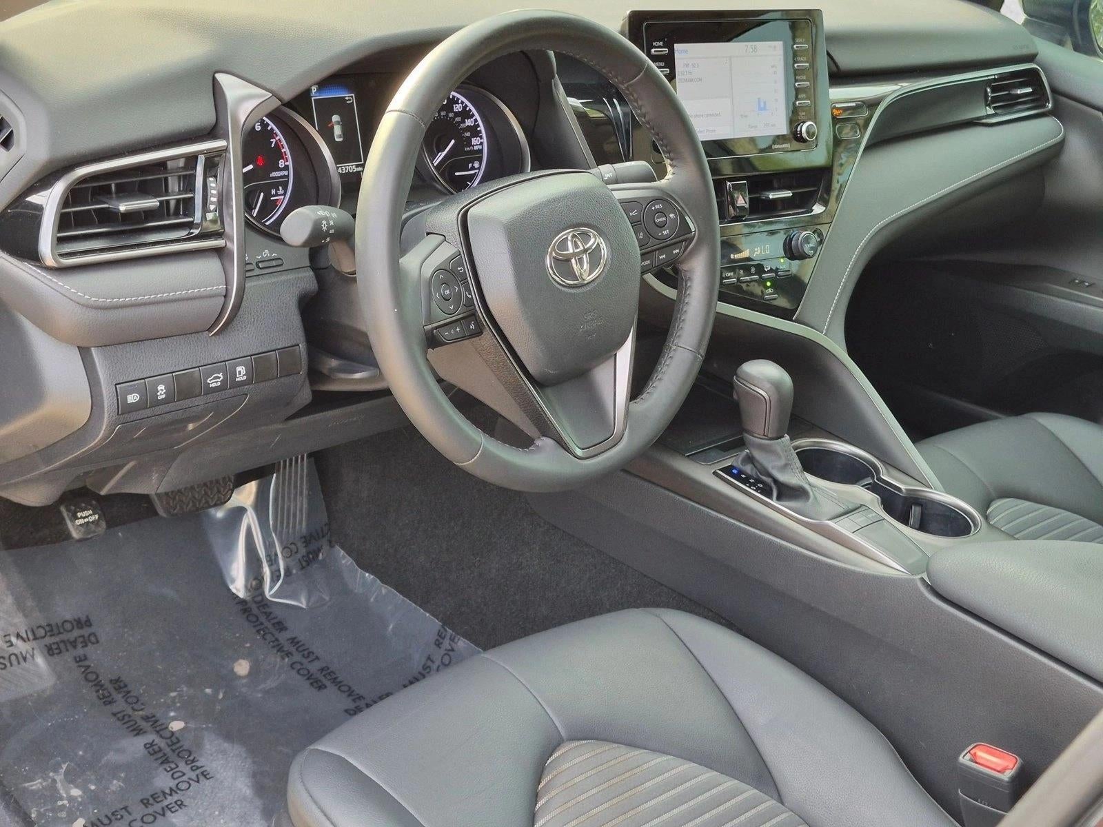 2024 Toyota Camry SE Auto (SE)