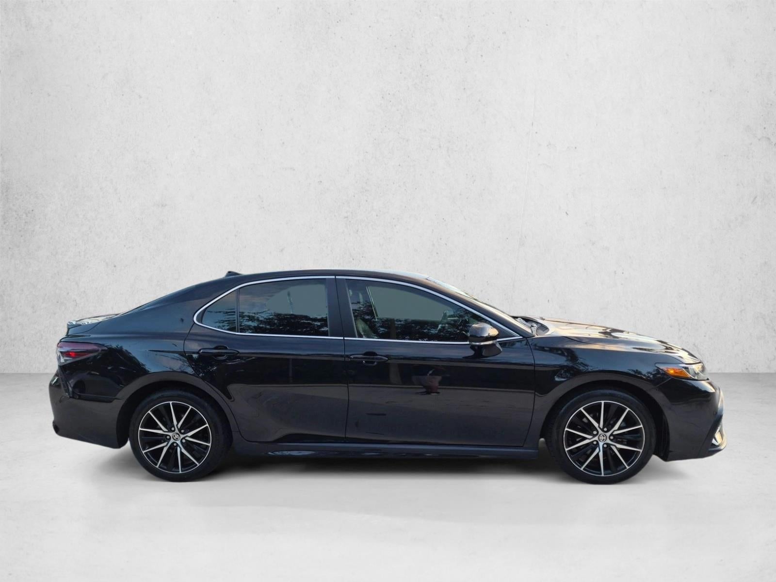 2024 Toyota Camry SE Auto (SE)