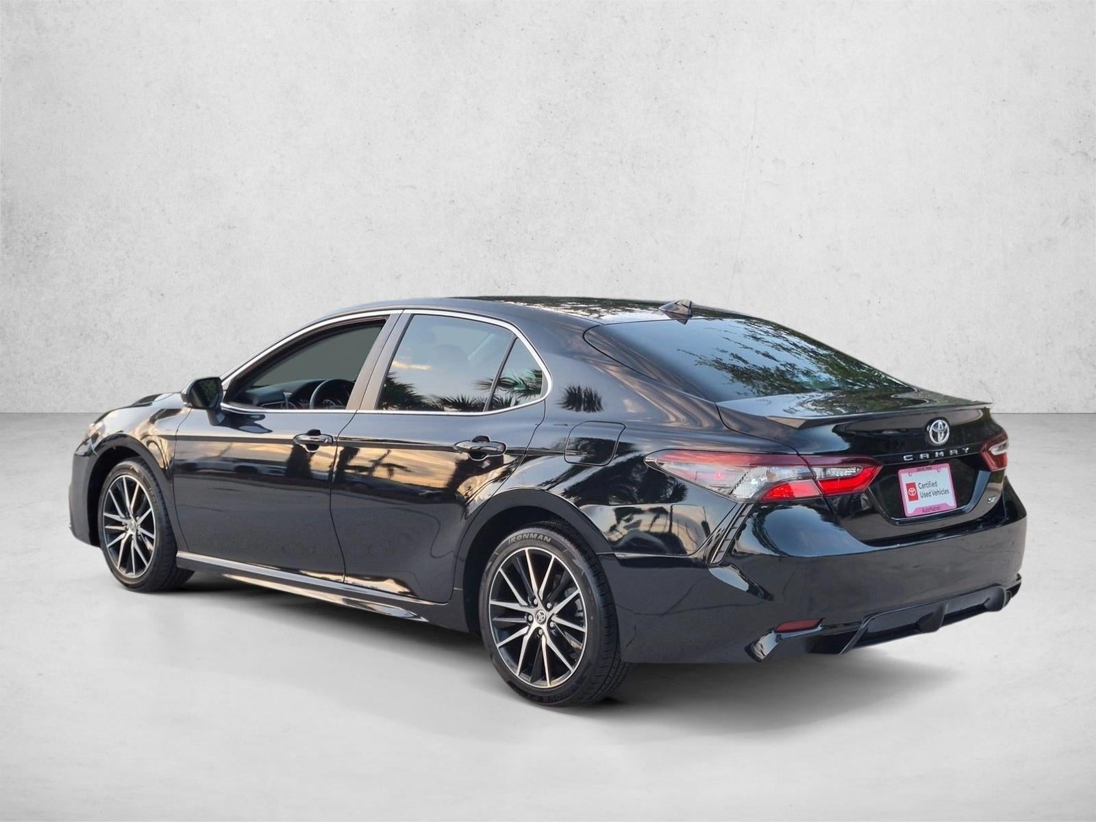 2024 Toyota Camry SE Auto (SE)
