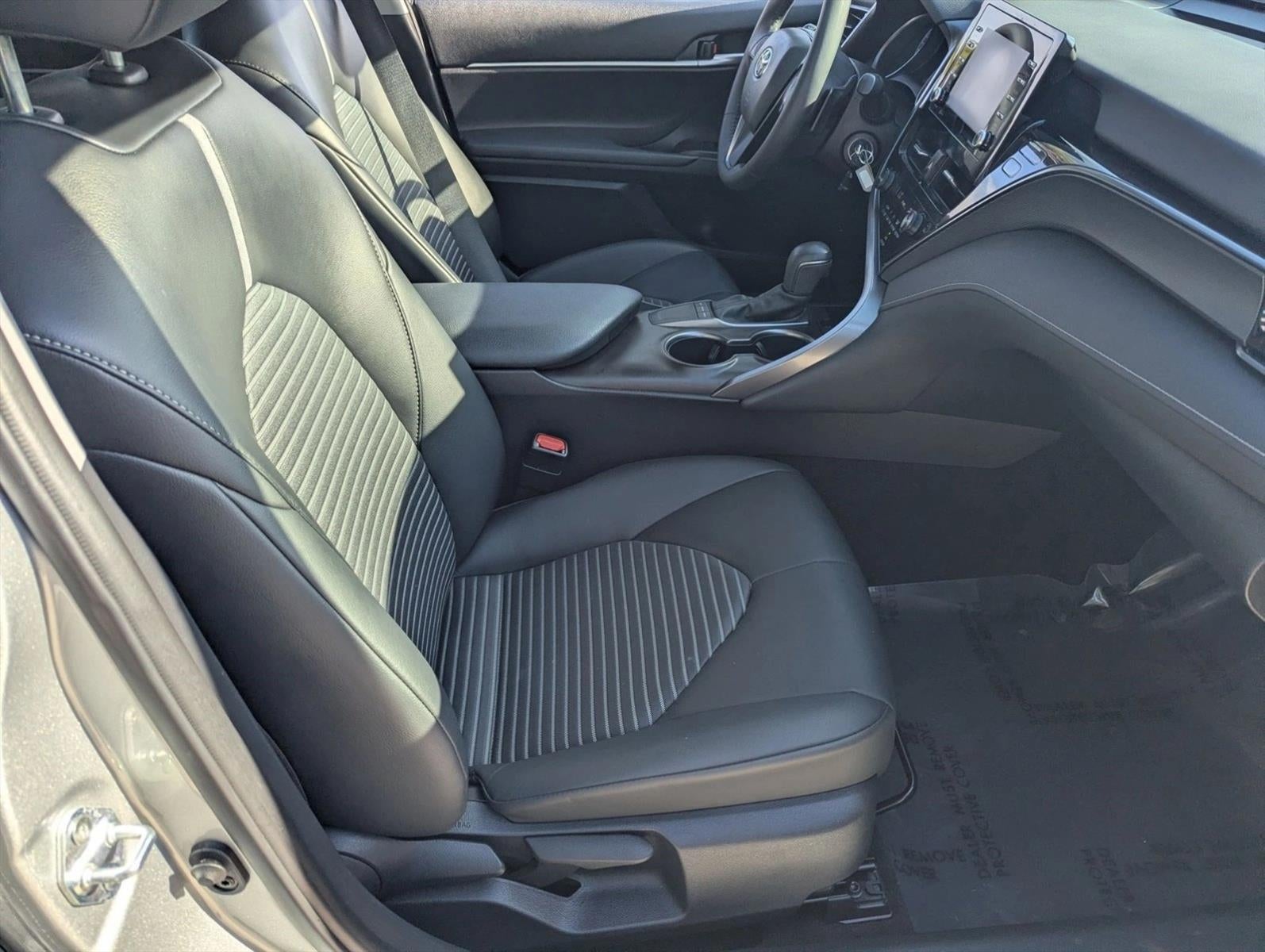 2023 Toyota Camry SE Auto (SE)