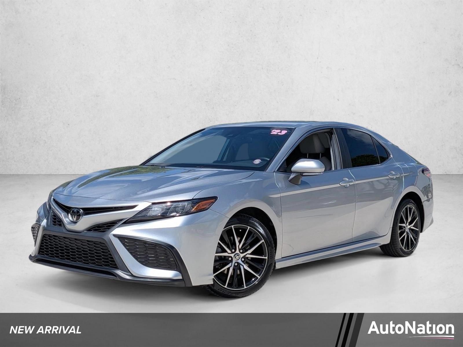 2023 Toyota Camry SE Auto (SE)