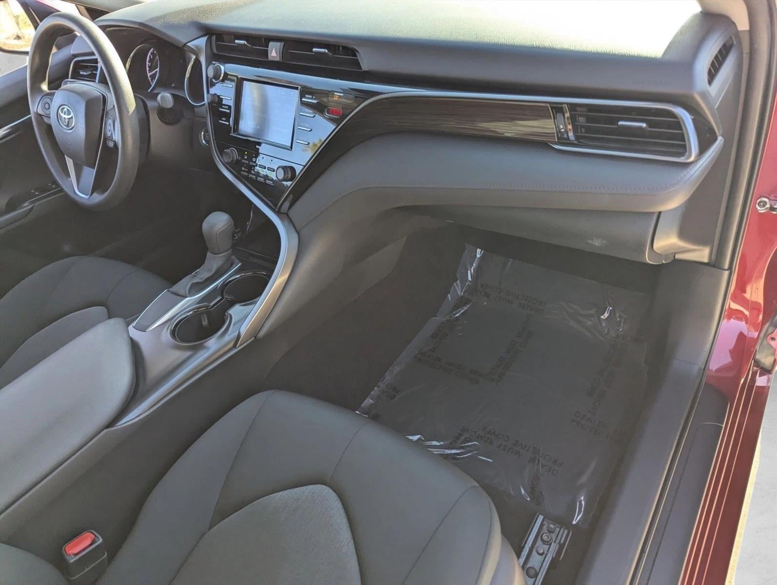 2020 Toyota Camry LE Auto (SE)