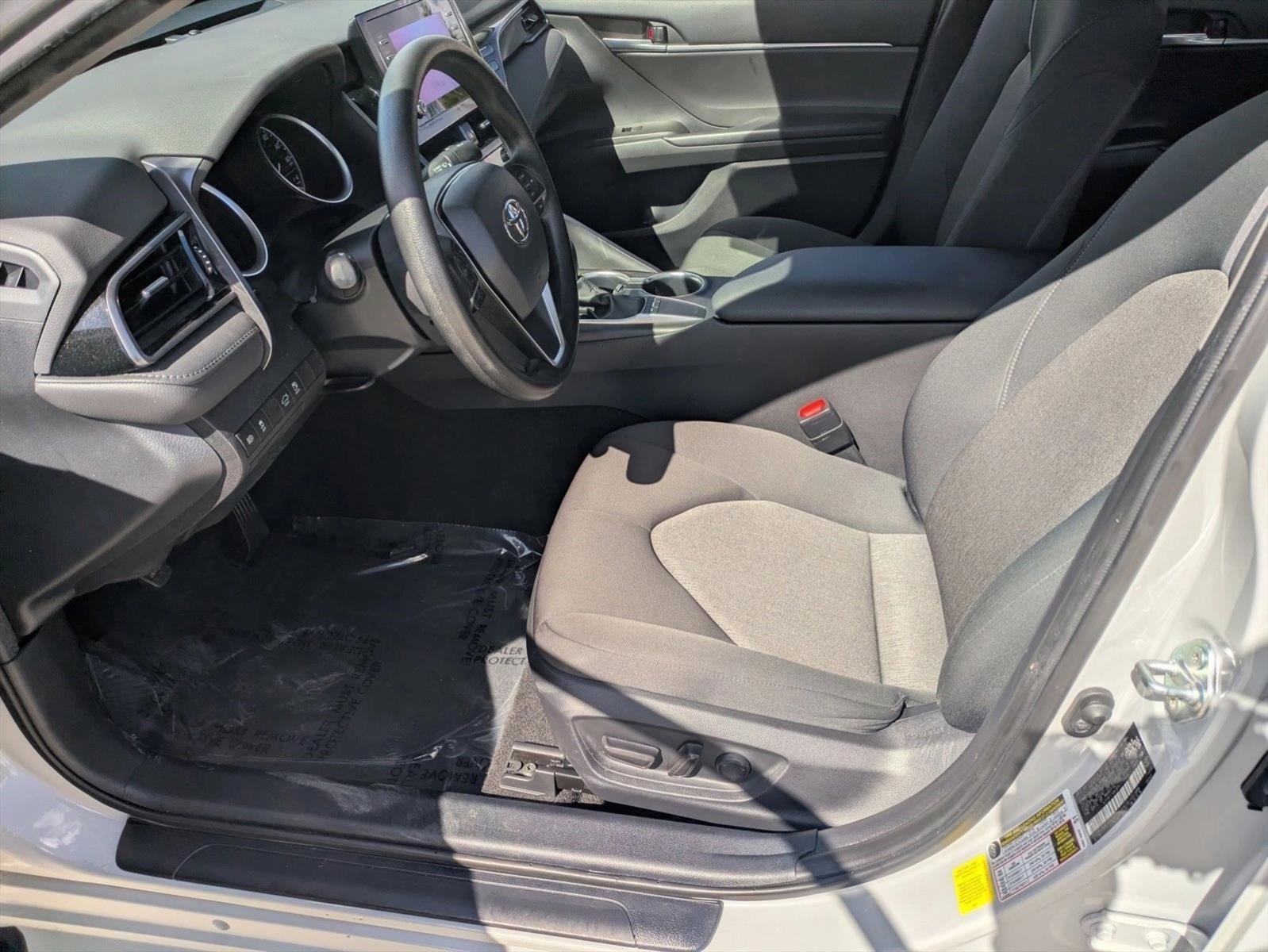 2023 Toyota Camry LE Auto (SE)