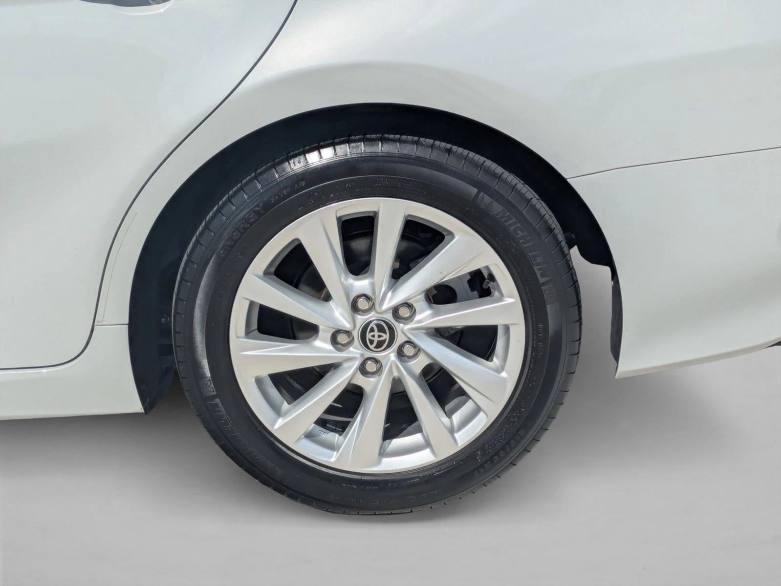 2023 Toyota Camry LE Auto (SE)