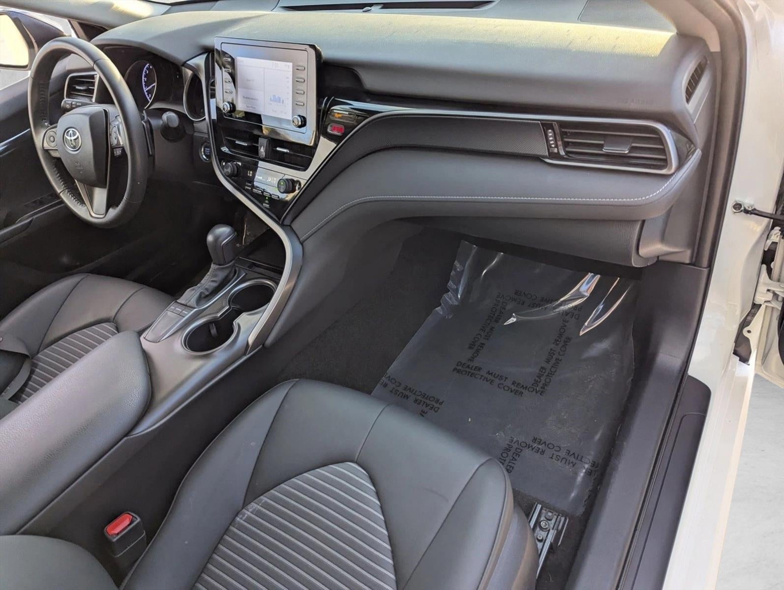 2023 Toyota Camry SE Nightshade Auto (Natl)