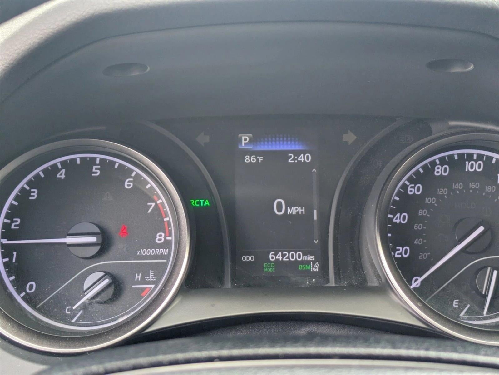 2022 Toyota Camry SE Auto (SE)