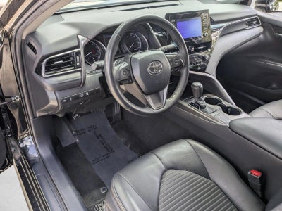 2022 Toyota Camry SE Auto (SE)
