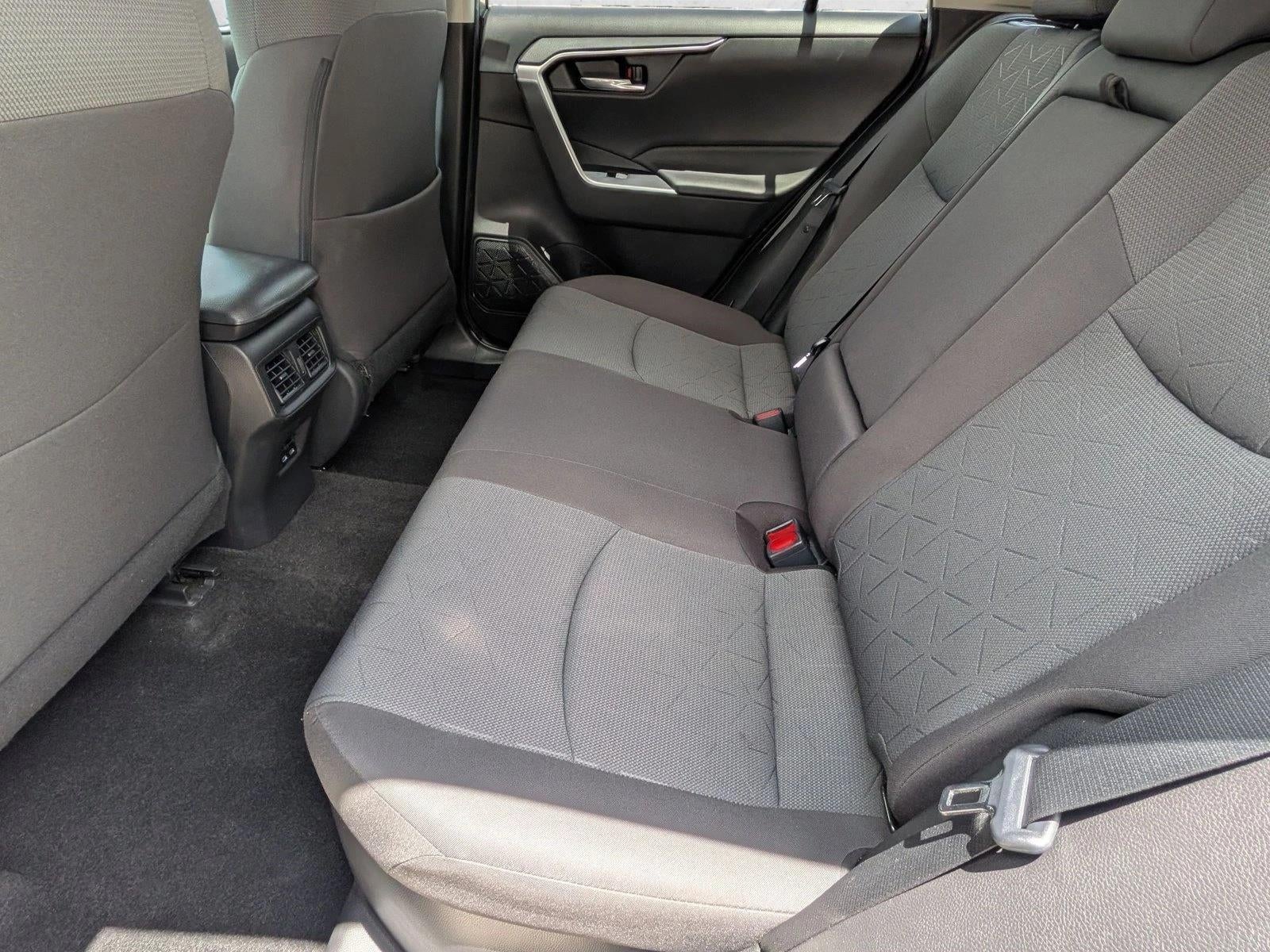 2022 Toyota RAV4 Hybrid XLE AWD (Natl)