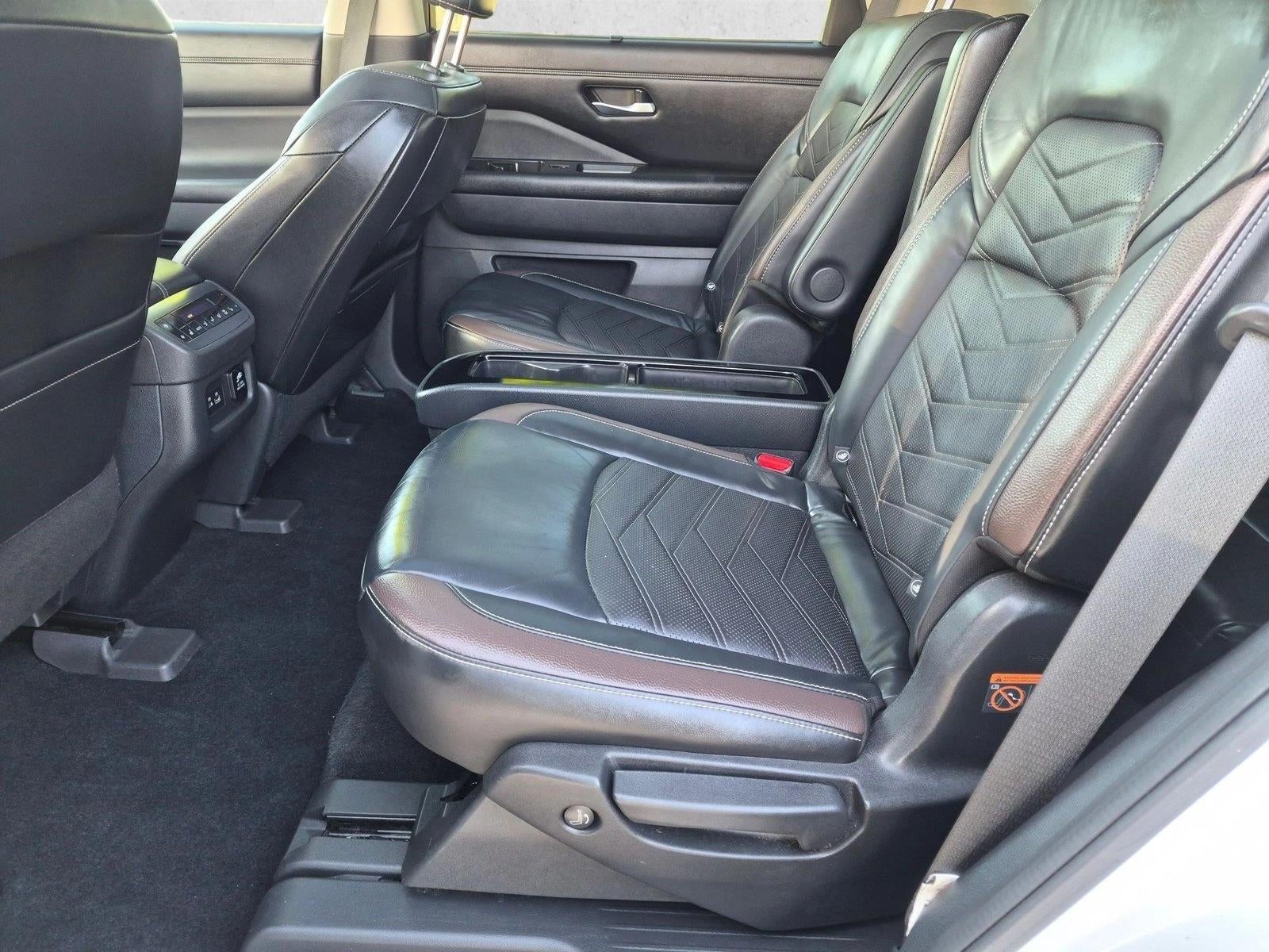 2022 Nissan Pathfinder Platinum 2WD