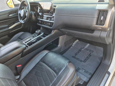 2022 Nissan Pathfinder Platinum 2WD