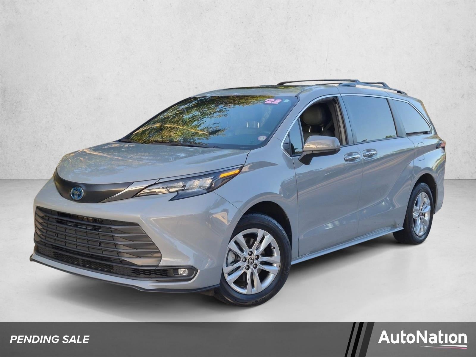 2022 Toyota Sienna XLE Woodland Edition AWD (Natl)
