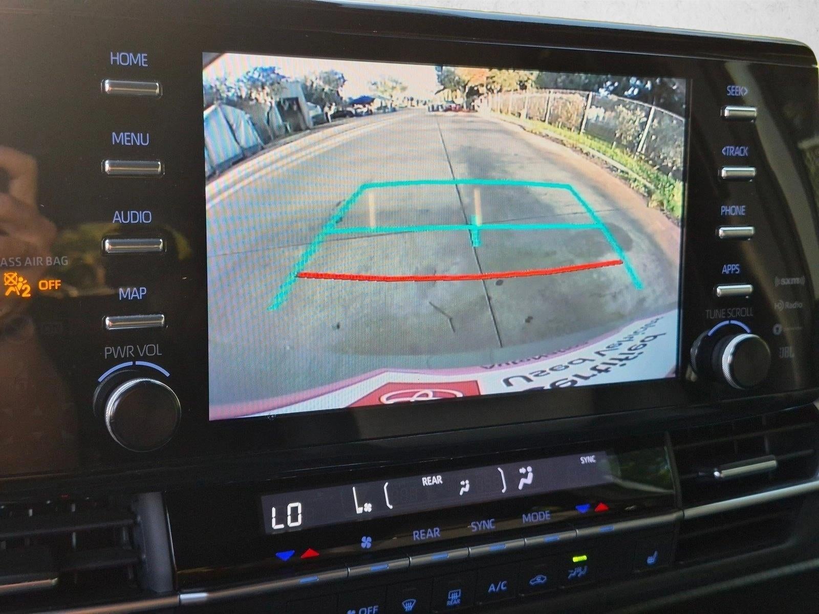 2022 Toyota Sienna XLE Woodland Edition AWD (Natl)