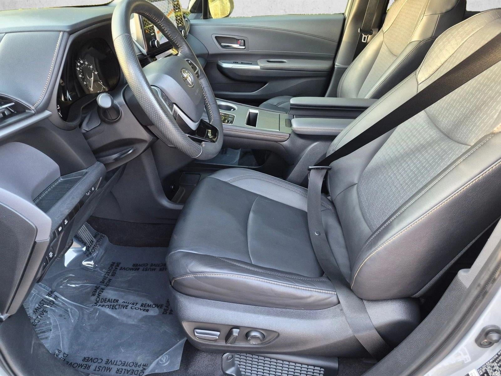 2022 Toyota Sienna XLE Woodland Edition AWD (Natl)