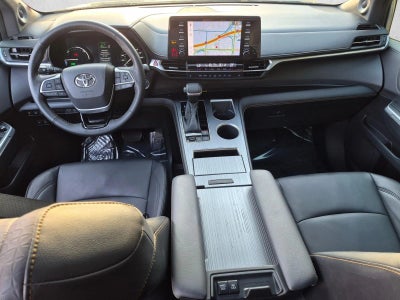 2022 Toyota Sienna XLE Woodland Edition AWD (Natl)