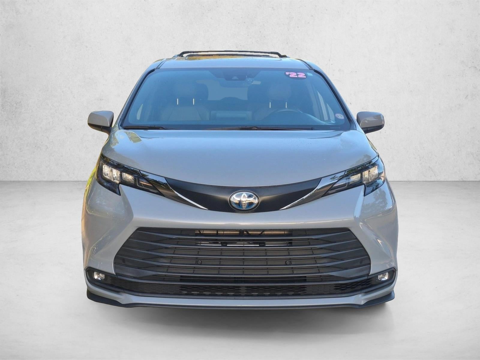 2022 Toyota Sienna XLE Woodland Edition AWD (Natl)