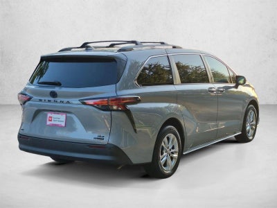 2022 Toyota Sienna XLE Woodland Edition AWD (Natl)