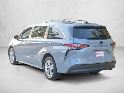 2022 Toyota Sienna XLE Woodland Edition AWD (Natl)