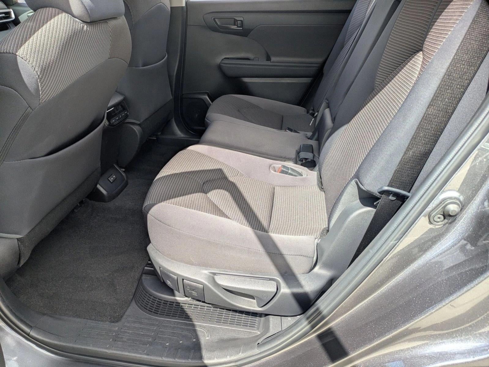 2023 Toyota Highlander Hybrid LE AWD (Natl)