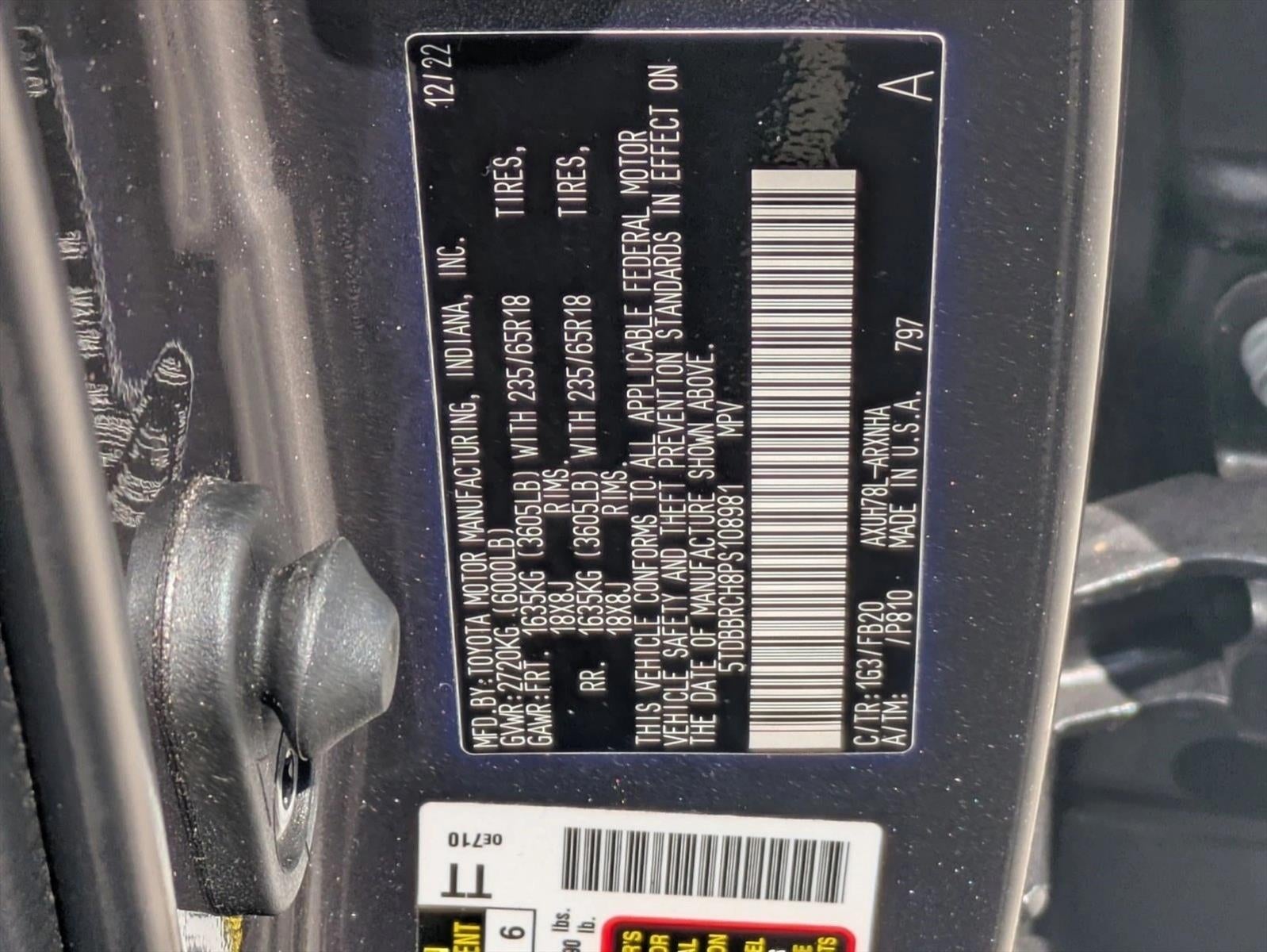 2023 Toyota Highlander Hybrid LE AWD (Natl)