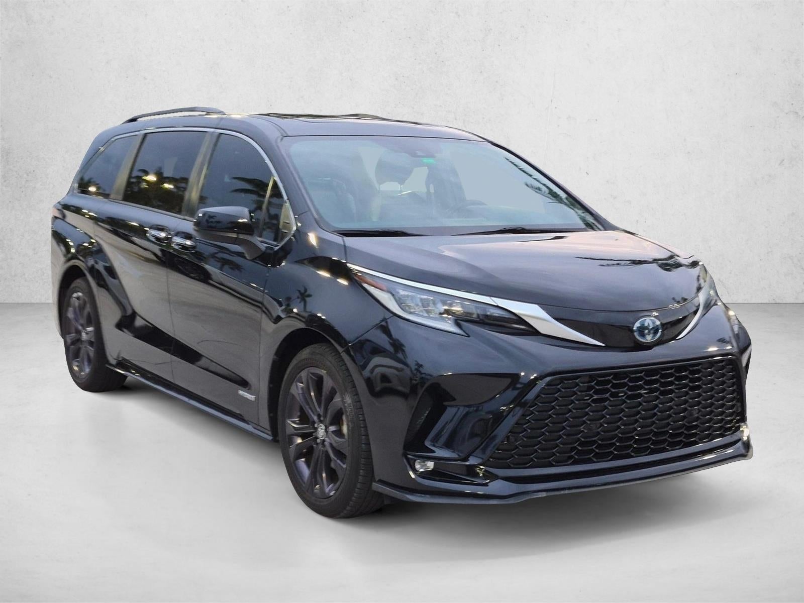 2021 Toyota Sienna XSE FWD 7-Passenger (Natl)